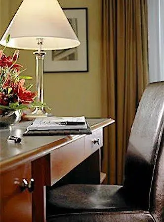 Courtyard By Marriott Berlin 4*