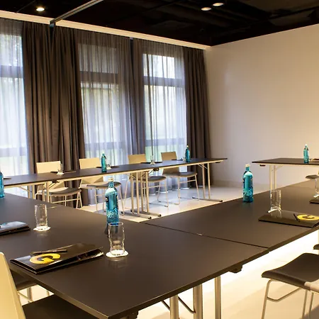 Courtyard By Marriott Berlin Hotel Teltow