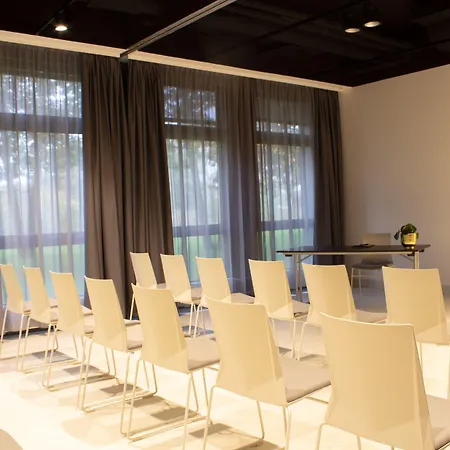 Courtyard By Marriott Berlin 4*