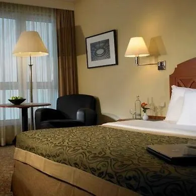 Courtyard By Marriott Berlin 酒店 泰尔托