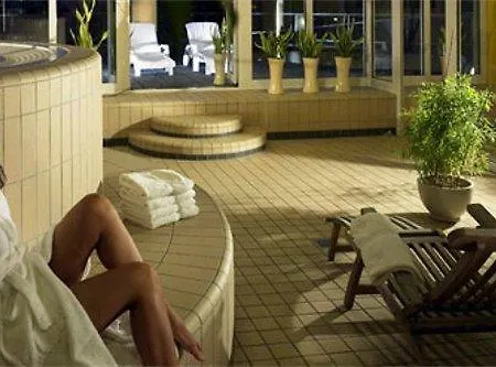 Courtyard By Marriott Berlin Hotel 4*