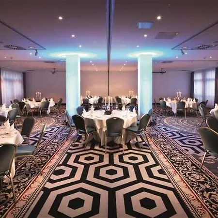 Courtyard By Marriott Berlin 4*