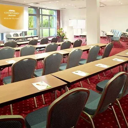 Courtyard By Marriott Berlin 4* تلتو