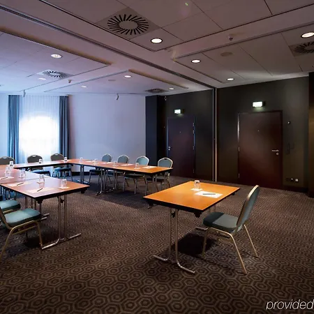 Courtyard By Marriott Berlin 酒店