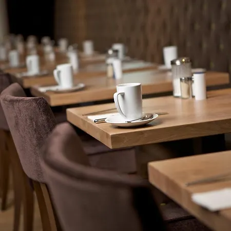 Courtyard By Marriott Berlin Hotel 4*