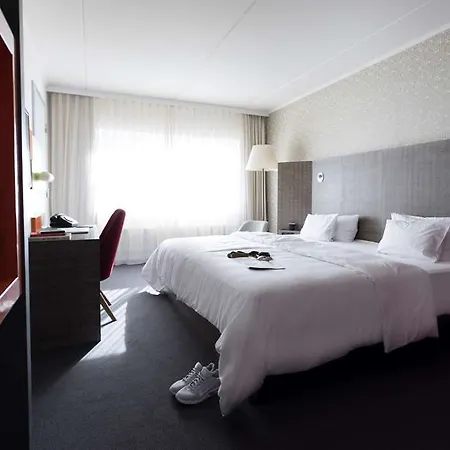Courtyard By Marriott Berlin 泰尔托
