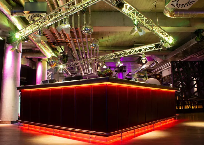 Courtyard By Marriott Berlin Hotel 4*