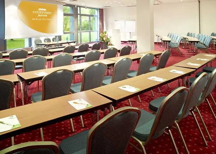 Courtyard By Marriott Berlin 4* تلتو