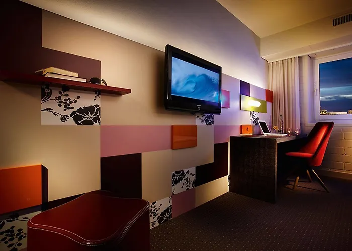 Courtyard By Marriott Berlin 4*