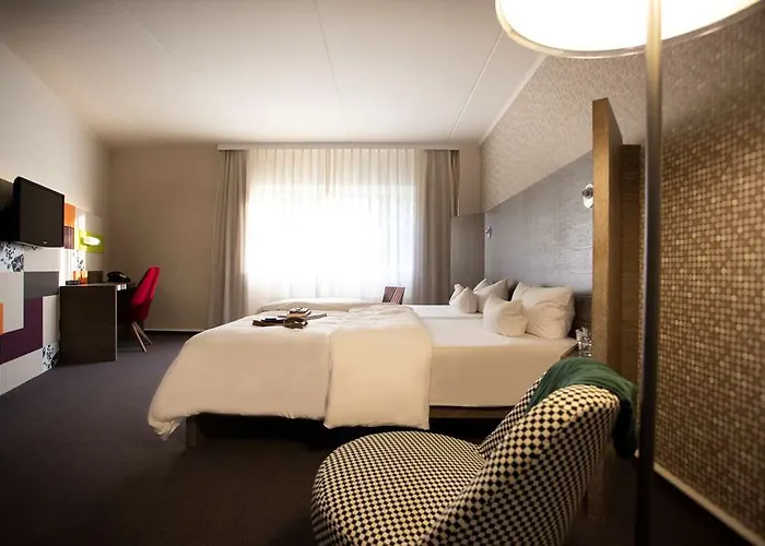 Courtyard By Marriott Berlin Hotel 4*